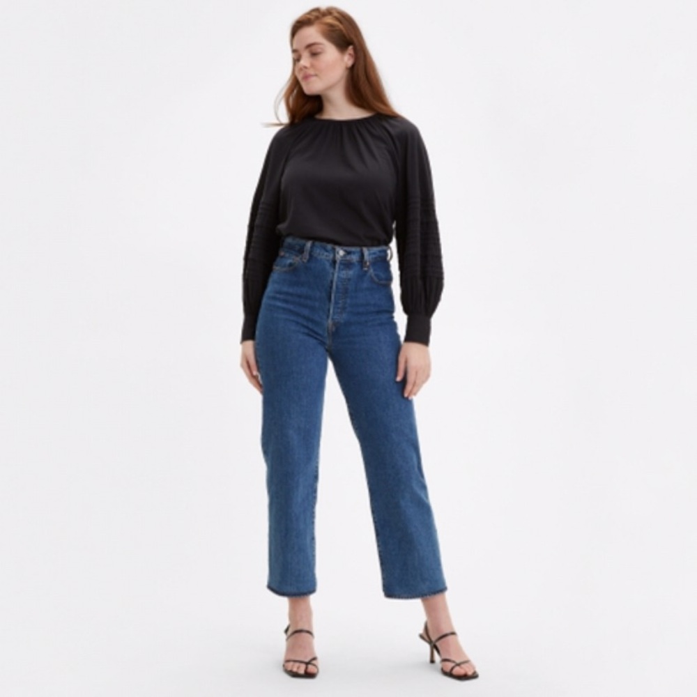 COPY - Levi’s Ribcage Jeans - Picture 2 of 9